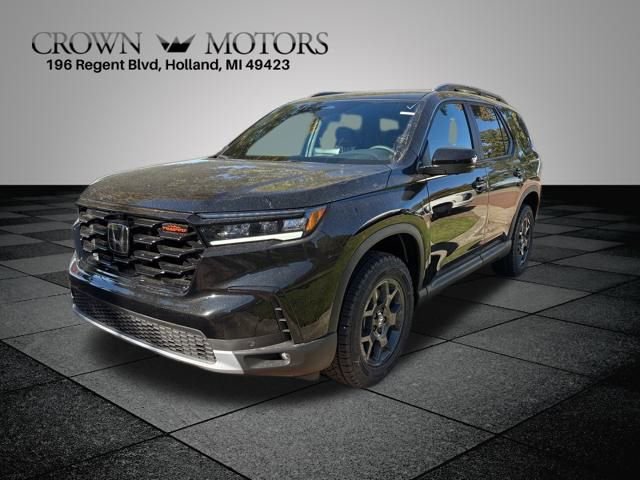 2025 Honda Pilot TrailSport photo 2