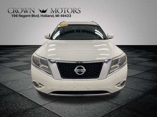 Used 2016 Nissan Pathfinder SV with VIN 5N1AR2MM5GC608247 for sale in Holland, MI