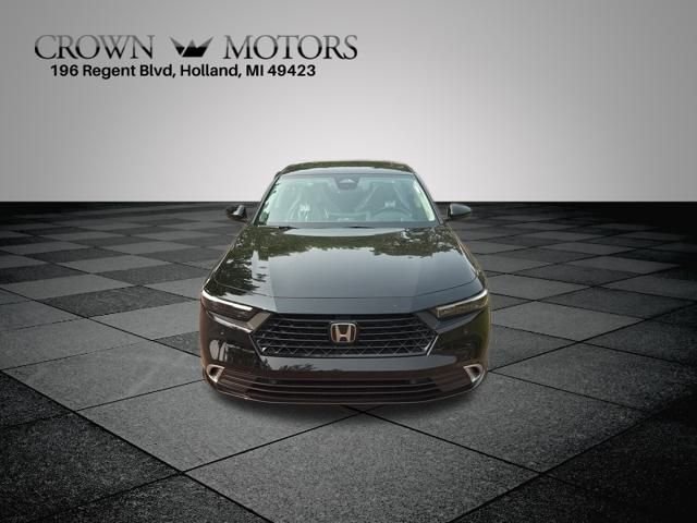 2025 Honda Accord Hybrid Touring photo 2