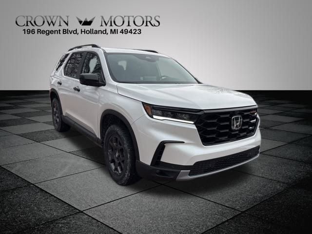 2025 Honda Pilot TrailSport's photo