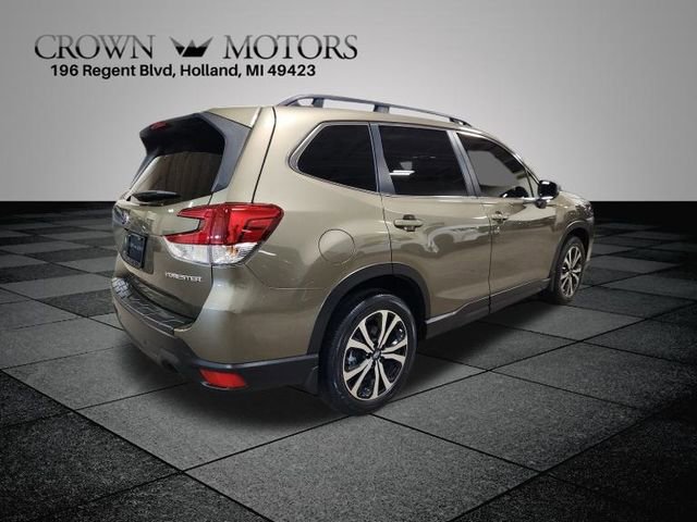 2023 Subaru Forester Limited photo 3