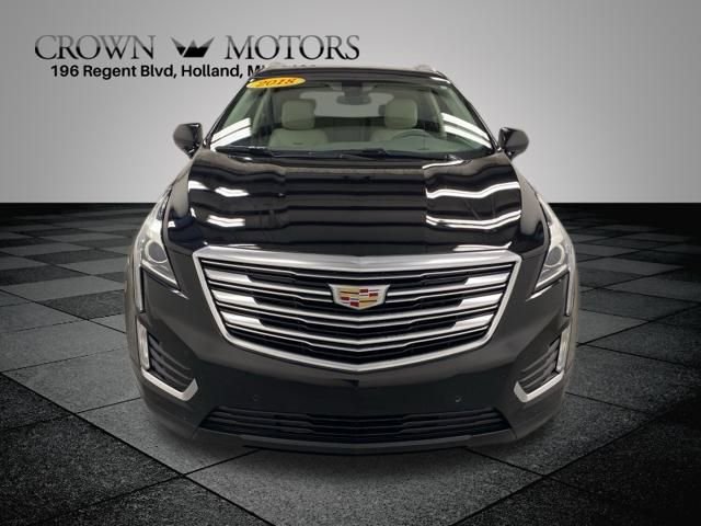 2018 Cadillac XT5 Luxury photo 2