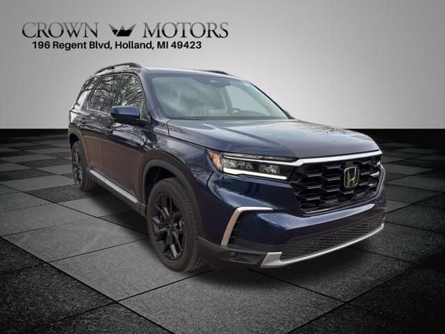 2025 Honda Pilot Touring's photo