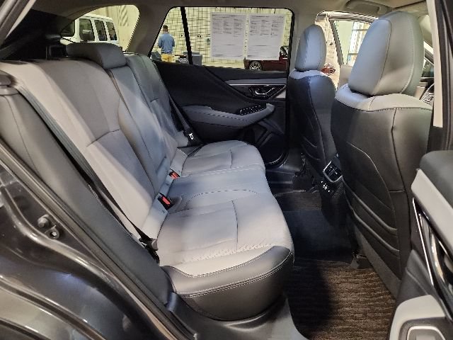 2025 Subaru Outback Limited - Photo 30