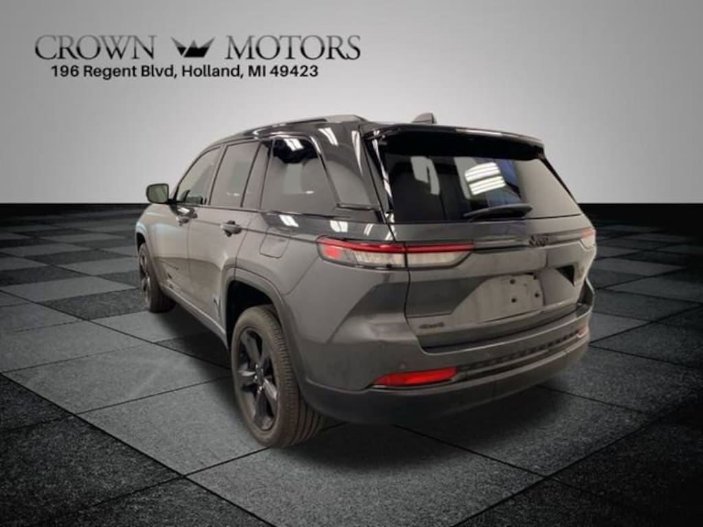 Used 2023 Jeep Grand Cherokee Altitude X SUV