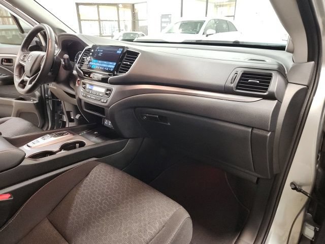 2025 Honda Ridgeline Sport - Photo 30