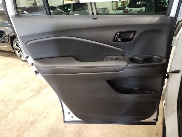 2025 Honda Passport Black Edition - Photo 25