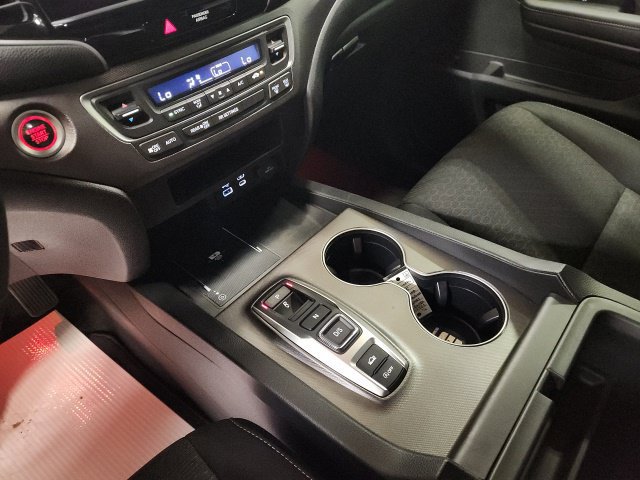 2025 Honda Ridgeline Sport - Photo 16