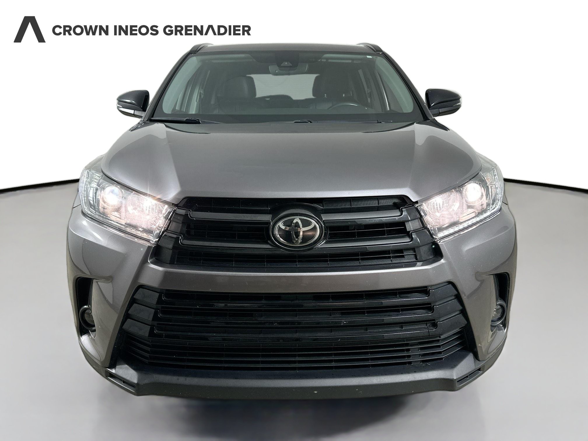 Used 2019 Toyota Highlander SE SE V6 AWD
