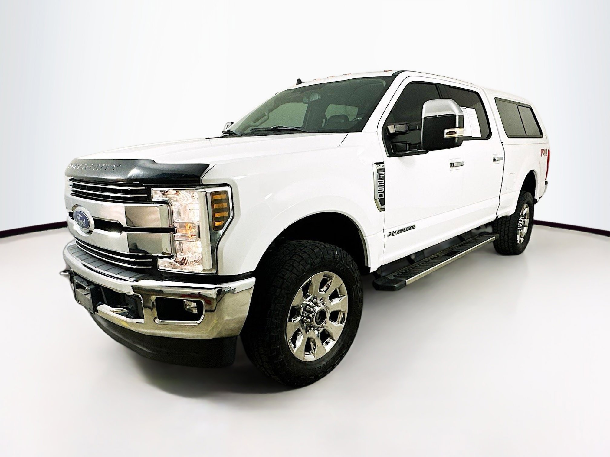 2019 Ford F-250 Lariat photo 2