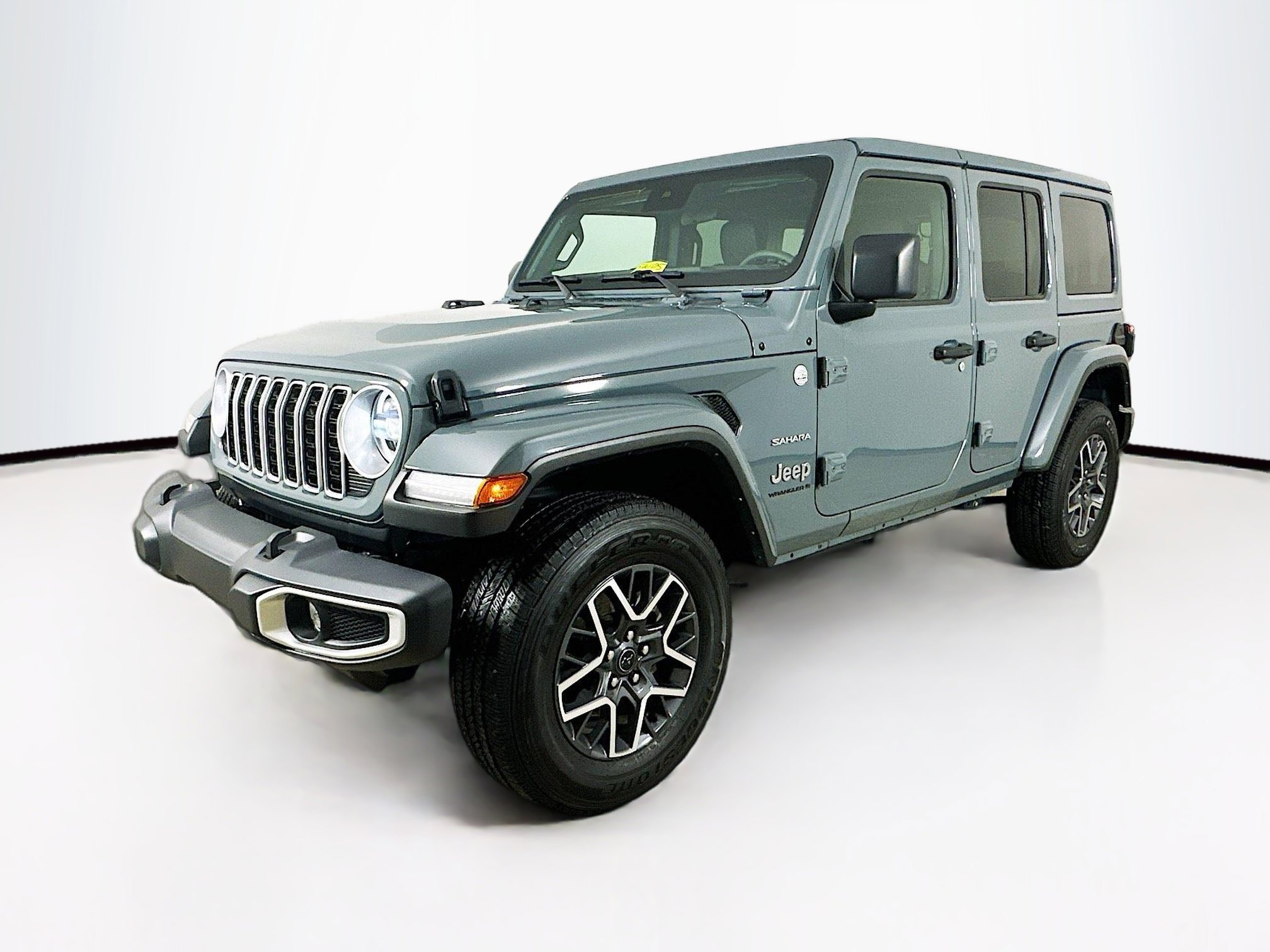 2024 Jeep Wrangler Sahara photo 3