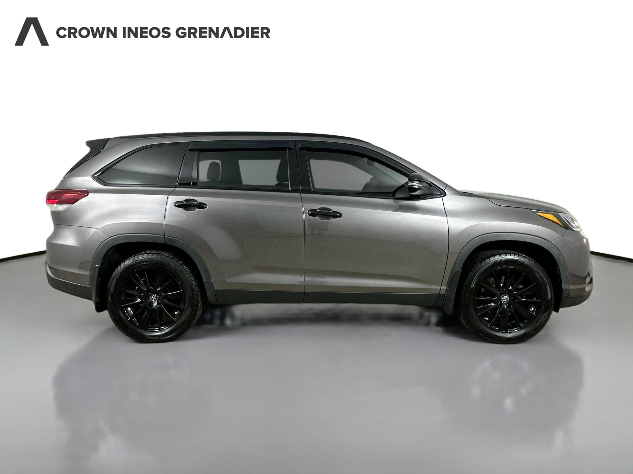 Used 2019 Toyota Highlander SE SE V6 AWD