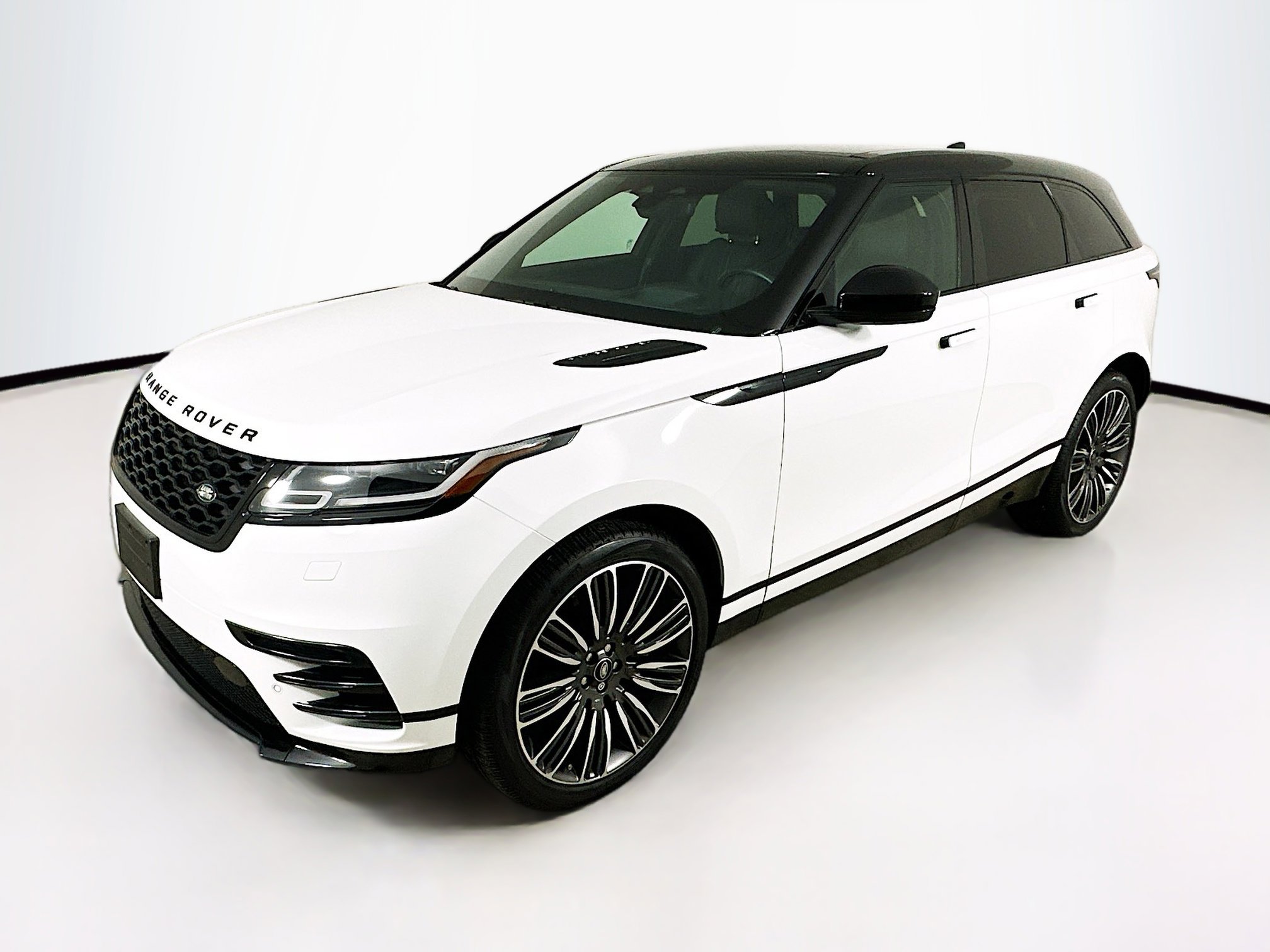2023 Land Rover Range Rover Velar photo 3