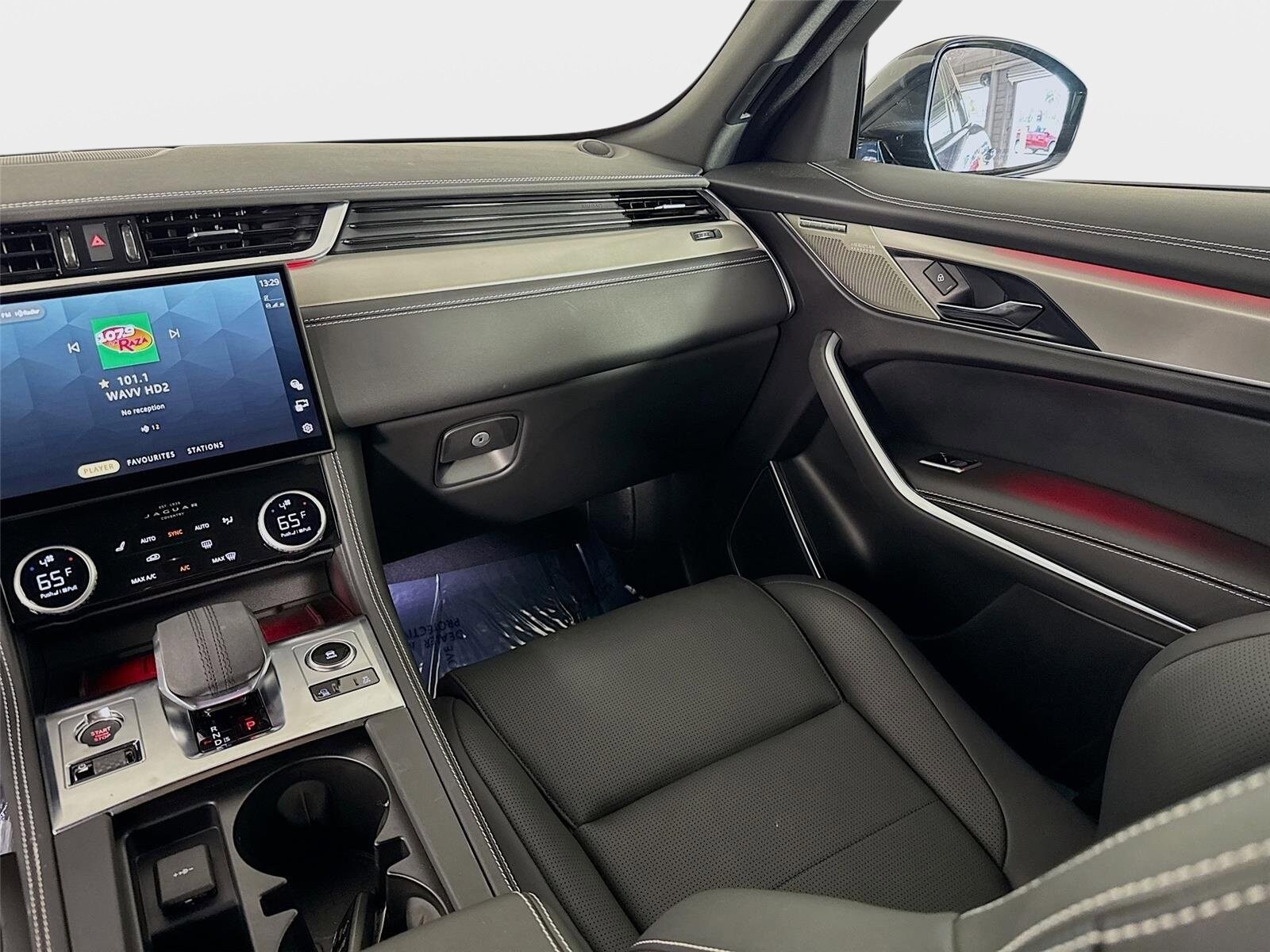 2026 Jaguar F-Pace R-Dynamic S - Photo 26