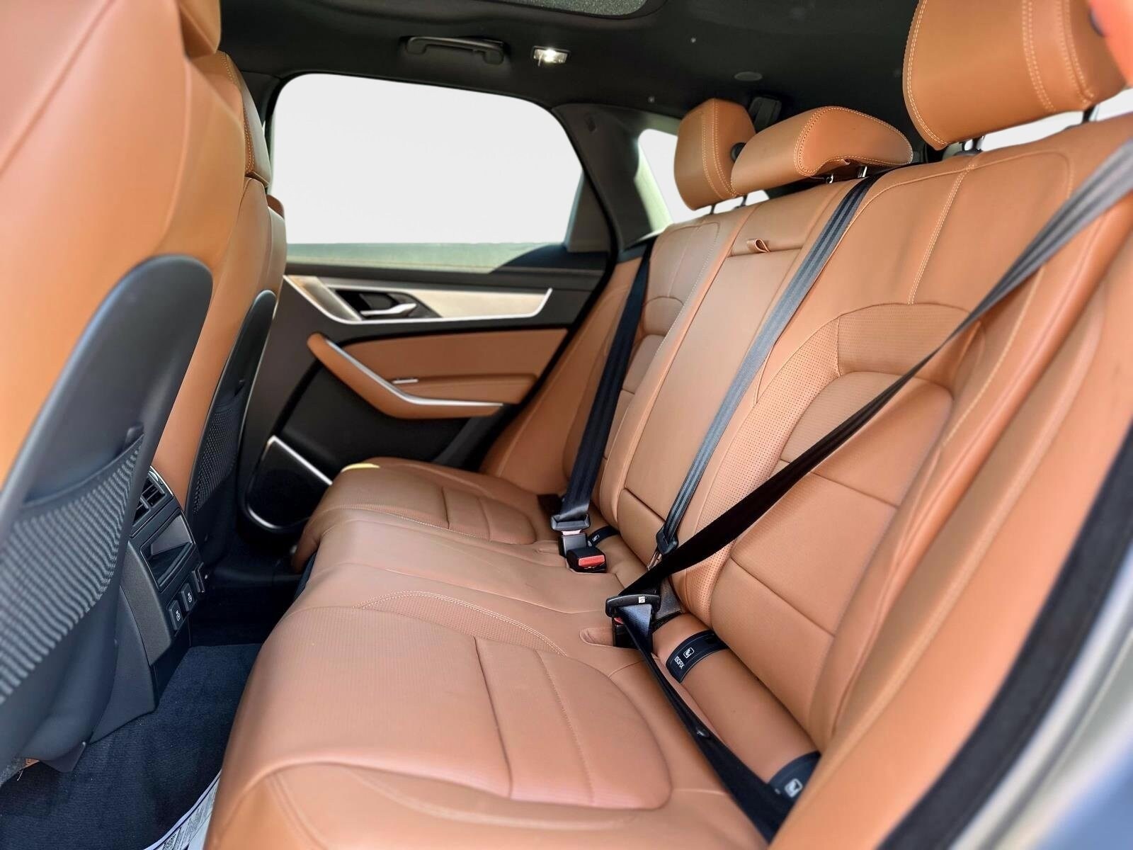 2026 Jaguar F-Pace R-Dynamic S - Photo 9