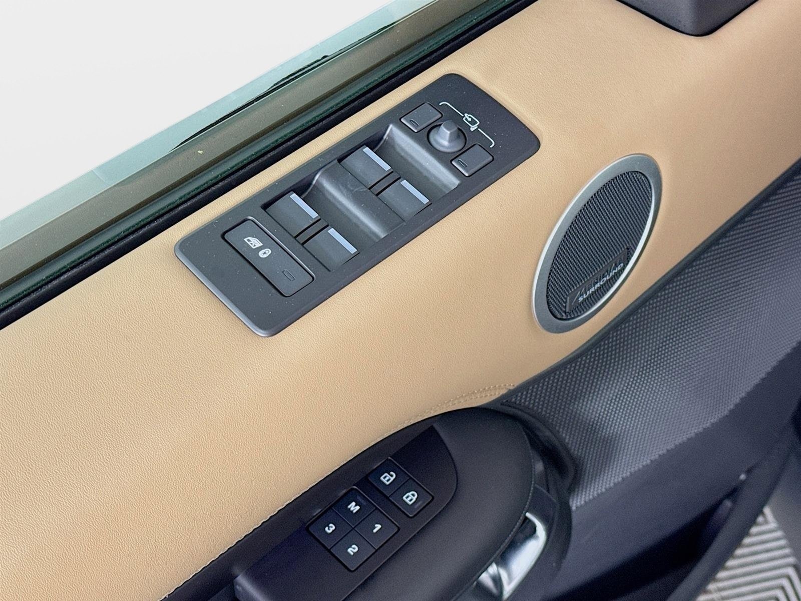 2025 Land Rover Discovery Metropolitan Edition - Photo 20