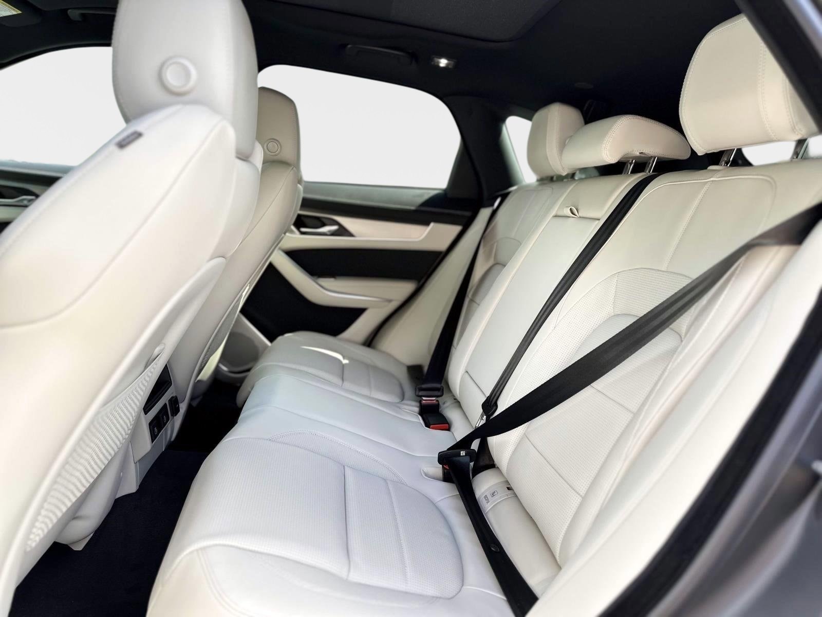 2026 Jaguar F-Pace R-Dynamic S - Photo 8