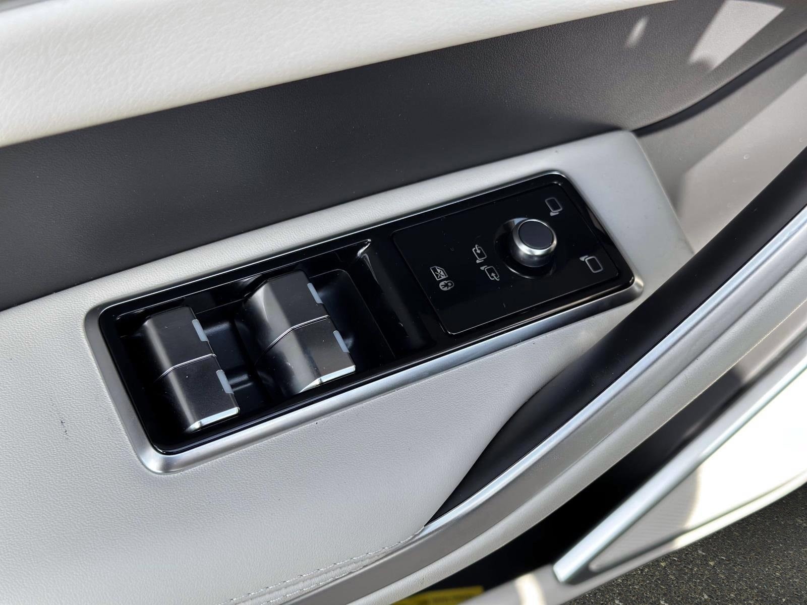 2026 Jaguar F-Pace R-Dynamic S - Photo 13