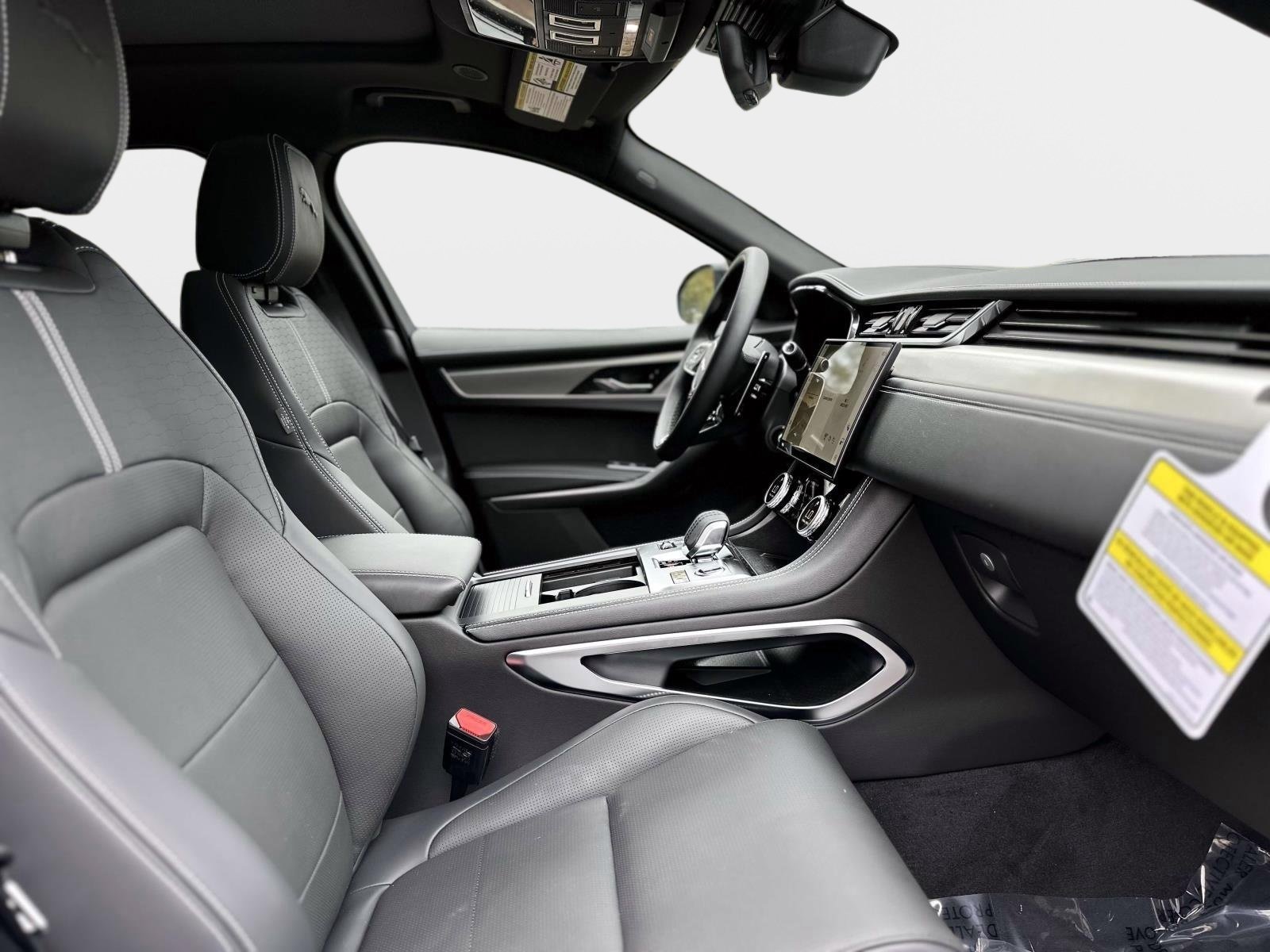 2026 Jaguar F-Pace R-Dynamic S - Photo 7