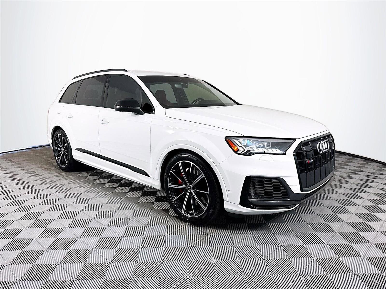 2020 Audi SQ7 Premium Plus photo 3