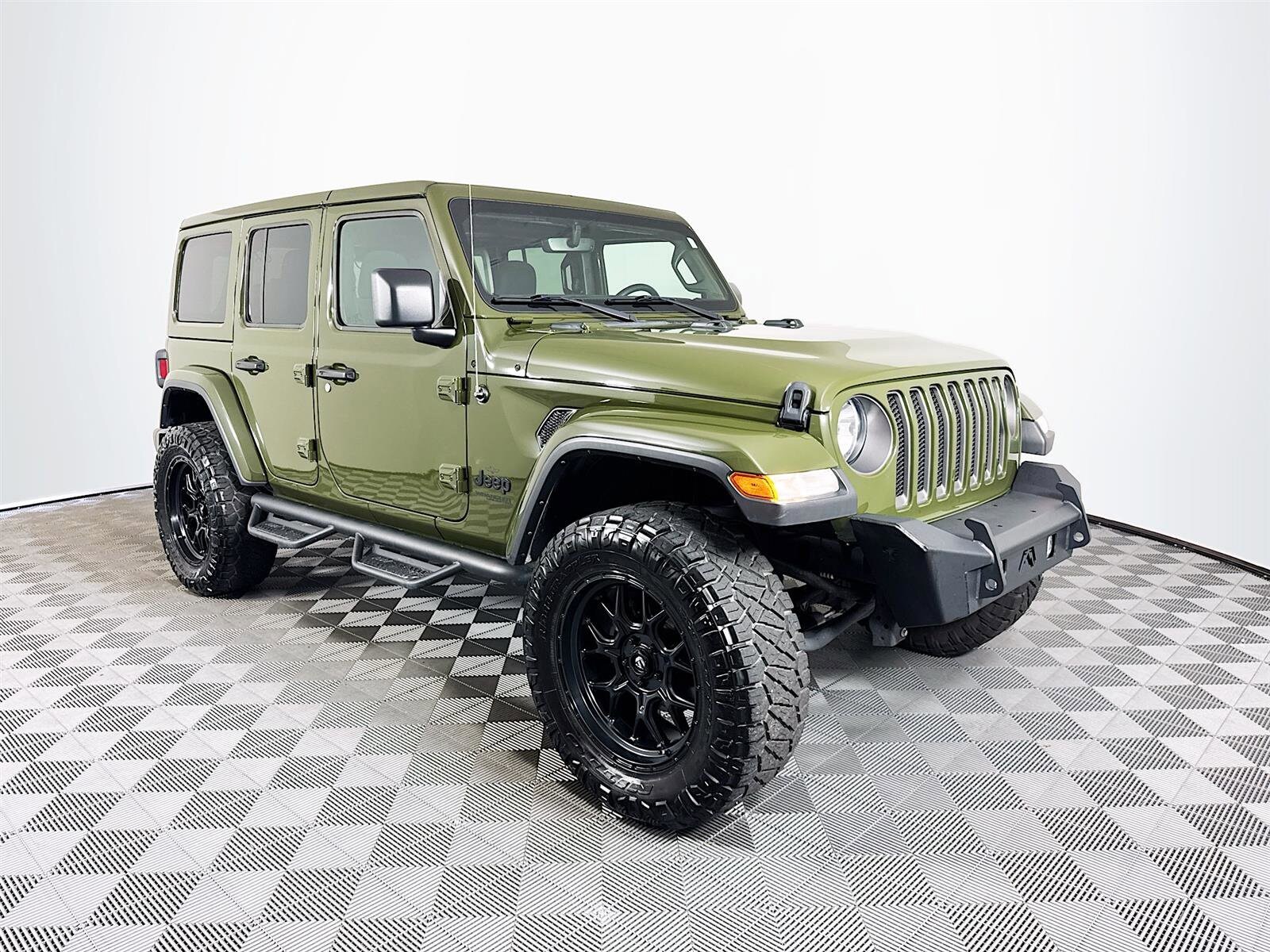 2022 Jeep Wrangler Unlimited Sahara photo 3