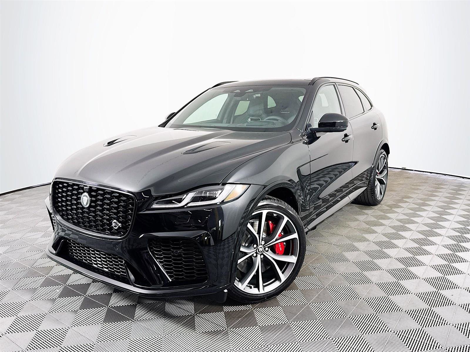 2026 Jaguar F-Pace SVR's photo