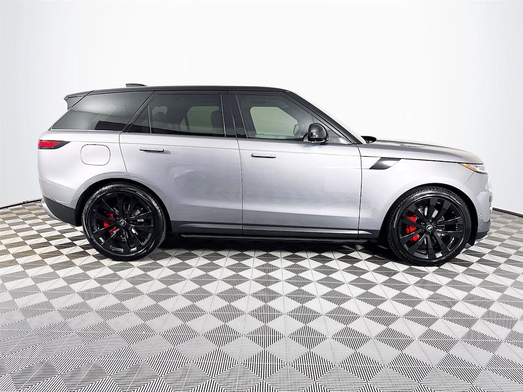 Used 2024 Land Rover Range Rover Sport SE SUV