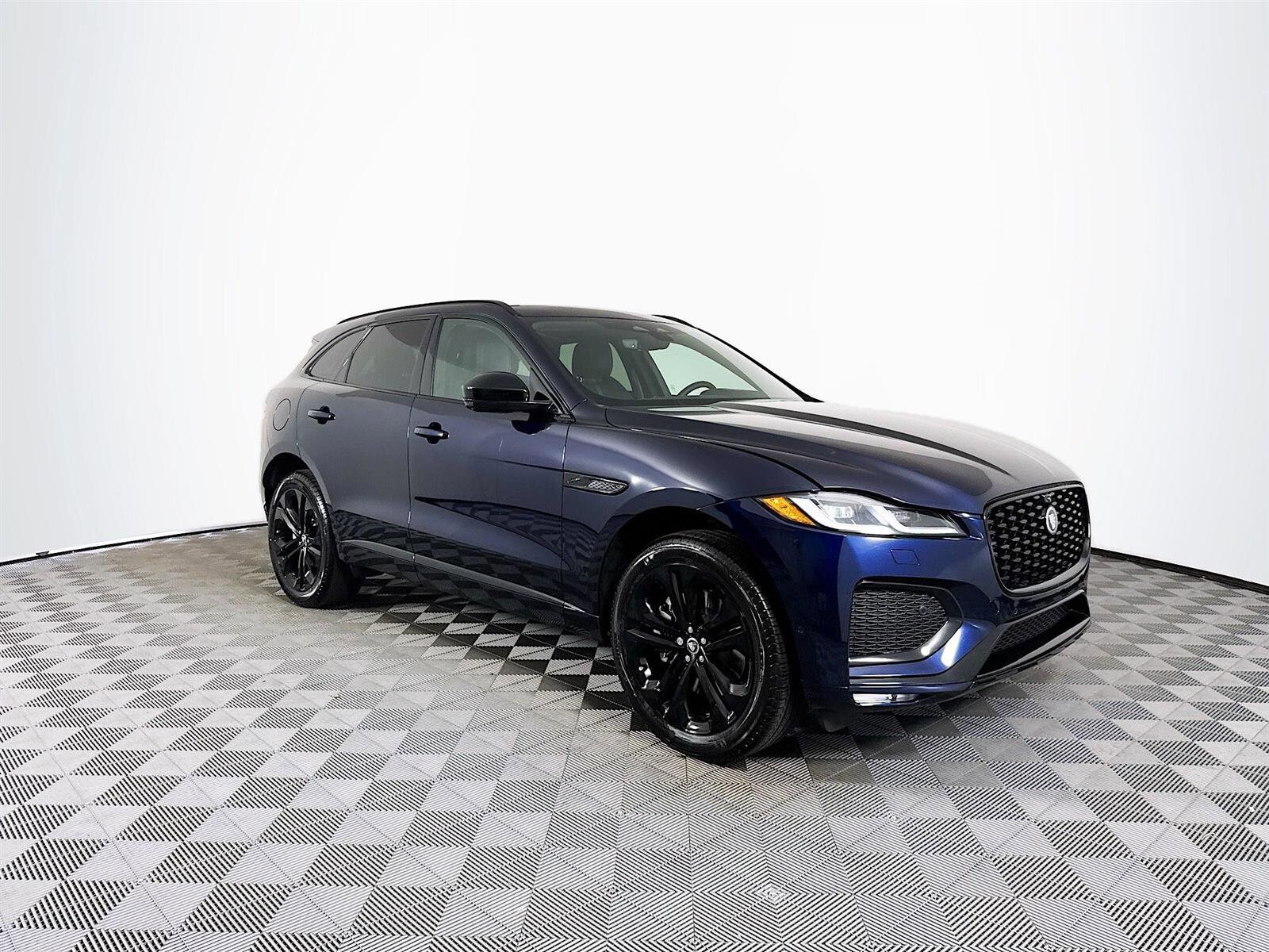 2026 Jaguar F-PACE P250 R-Dynamic S photo 3