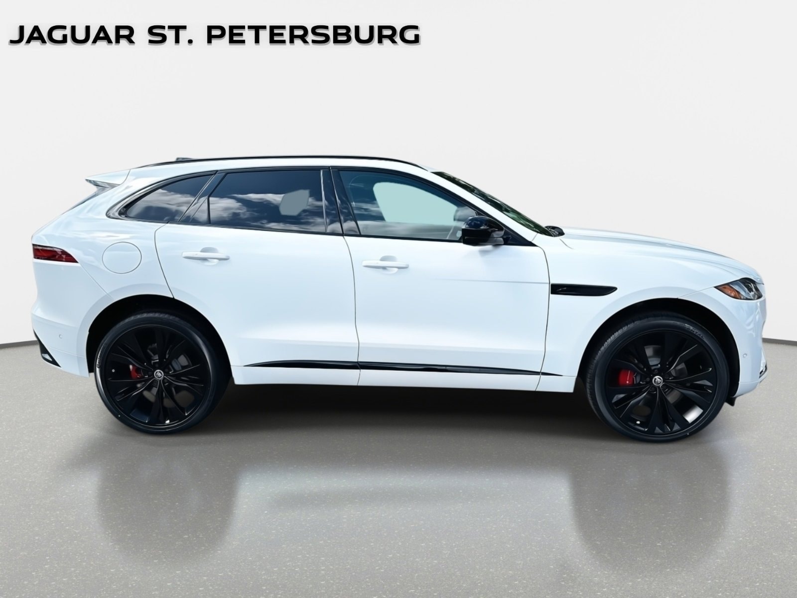2026 Jaguar F-Pace R-Dynamic S - Photo 5