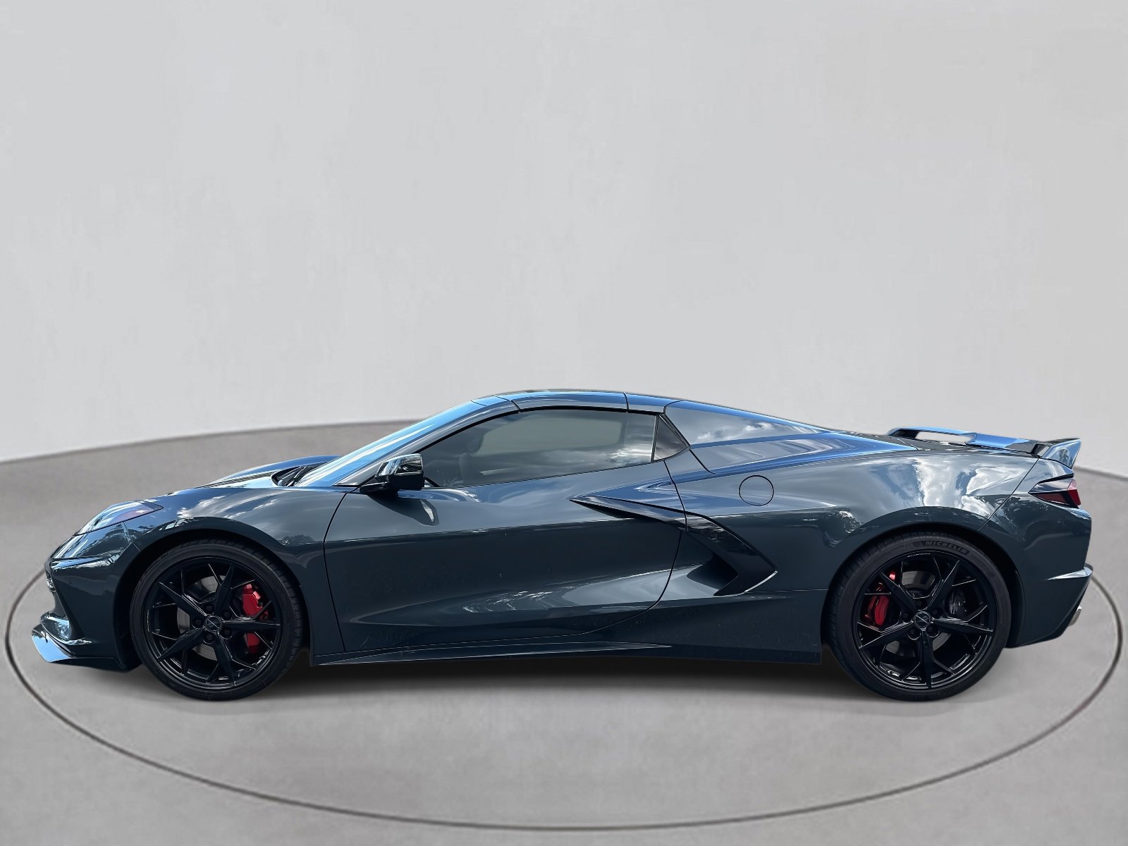 2021 Chevrolet Corvette Stingray 3LT Convertible photo 2