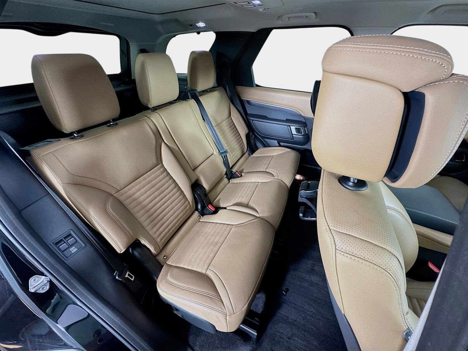 2025 Land Rover Discovery Metropolitan Edition - Photo 29