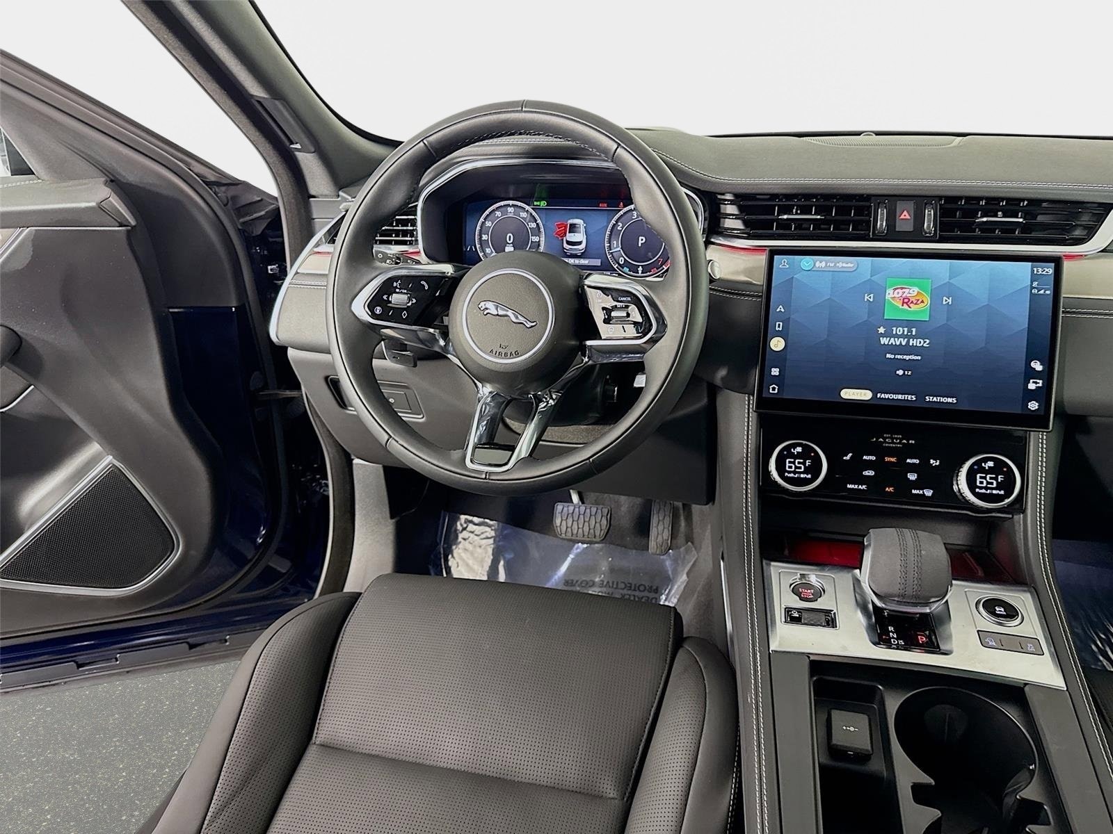 2026 Jaguar F-Pace R-Dynamic S - Photo 25