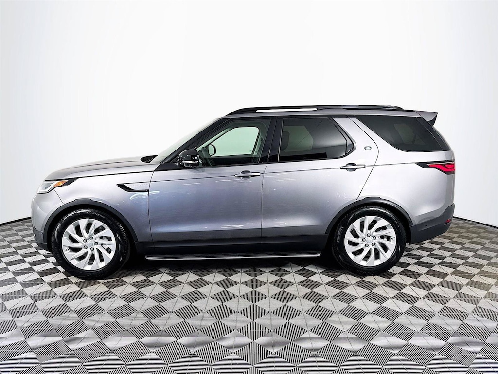 Used 2024 Land Rover Discovery P300 S SUV