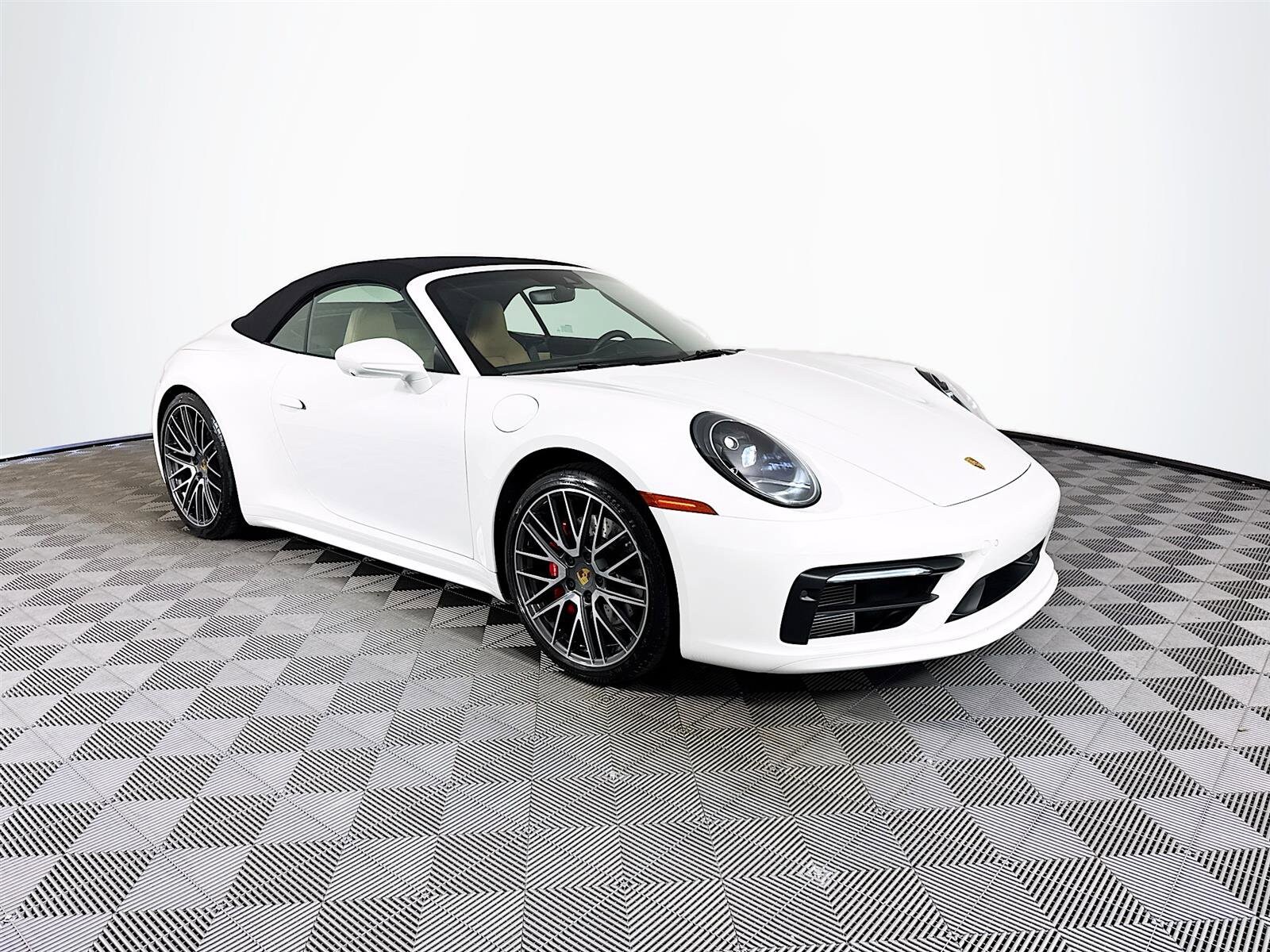 2024 Porsche 911 S photo 3