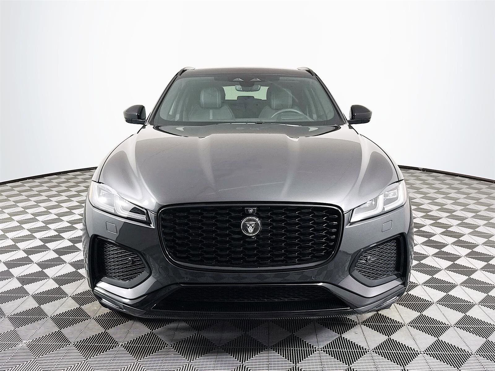 2026 Jaguar F-PACE P400 R-Dynamic S photo 2