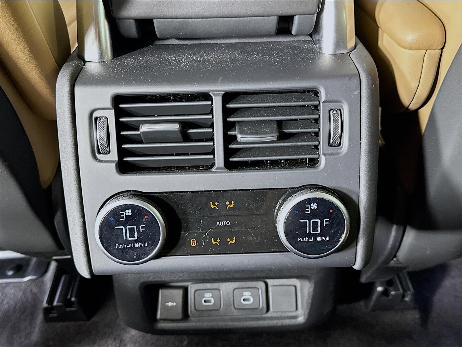 2025 Land Rover Discovery Metropolitan Edition - Photo 27