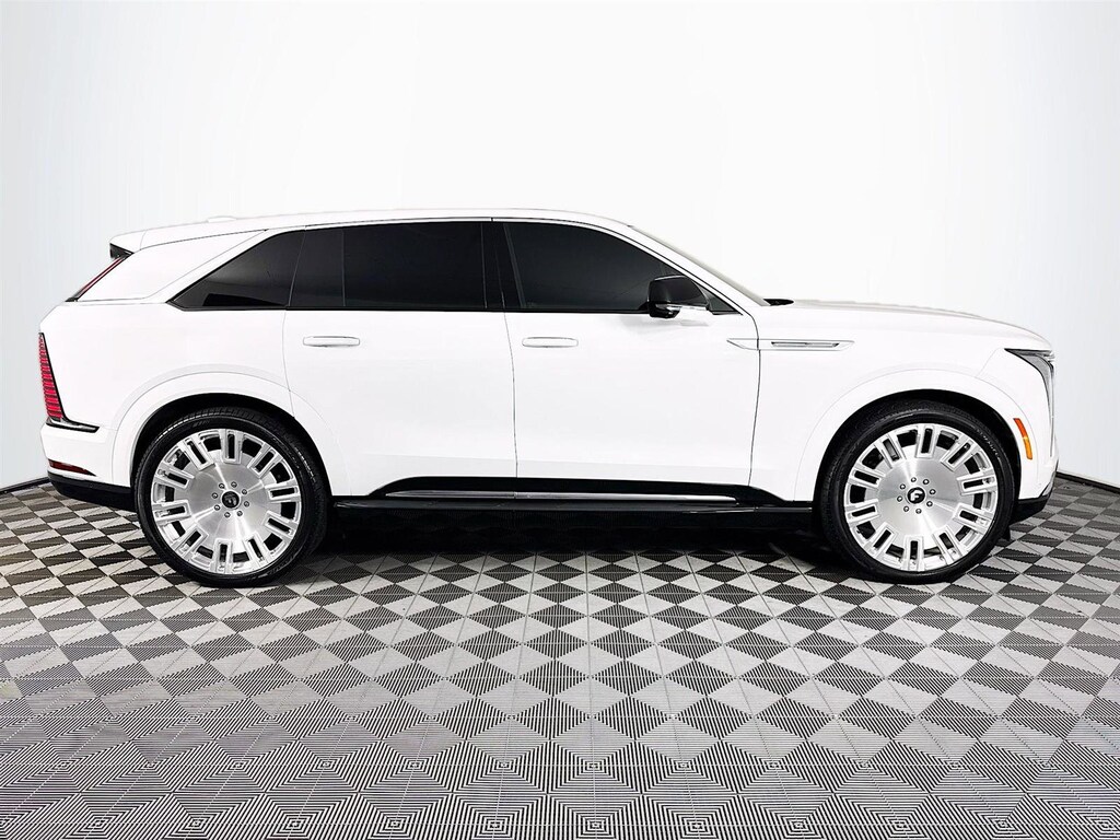 Used 2025 CADILLAC ESCALADE IQ Luxury SUV