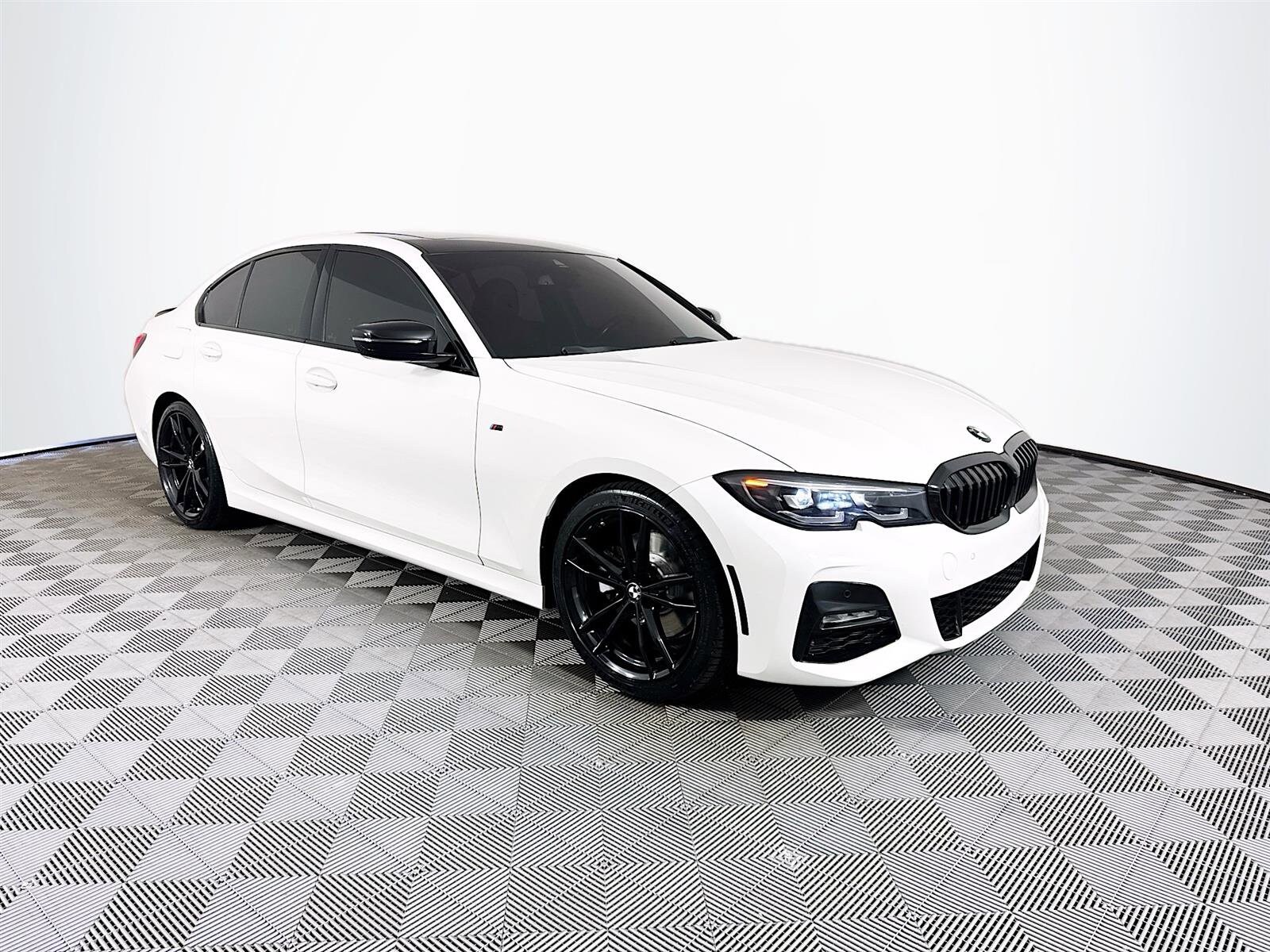 2022 Bmw 330i photo 3