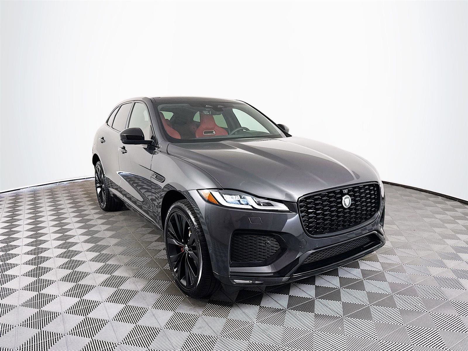 2026 Jaguar F-Pace R-Dynamic S's photo