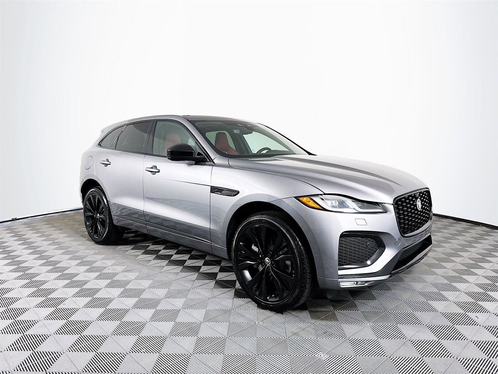2026 Jaguar F-PACE P250 R-Dynamic S photo 3