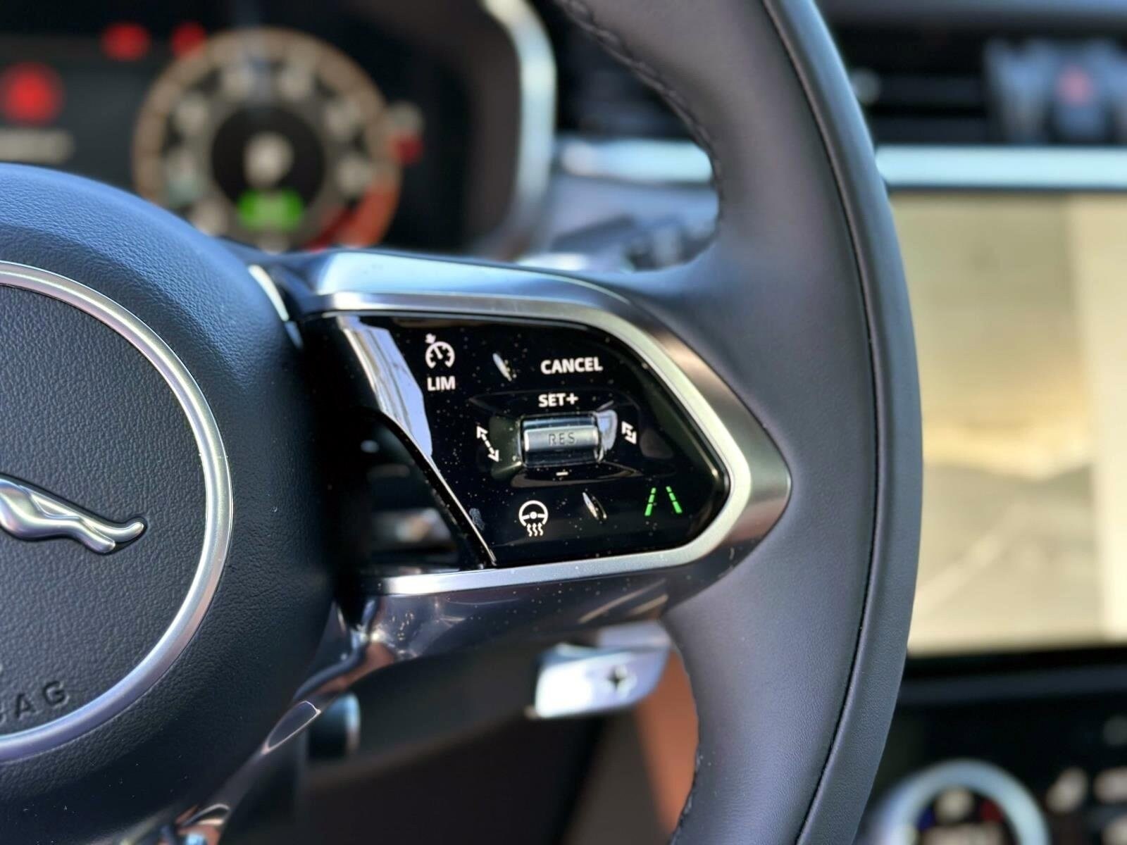 2026 Jaguar F-Pace R-Dynamic S - Photo 22