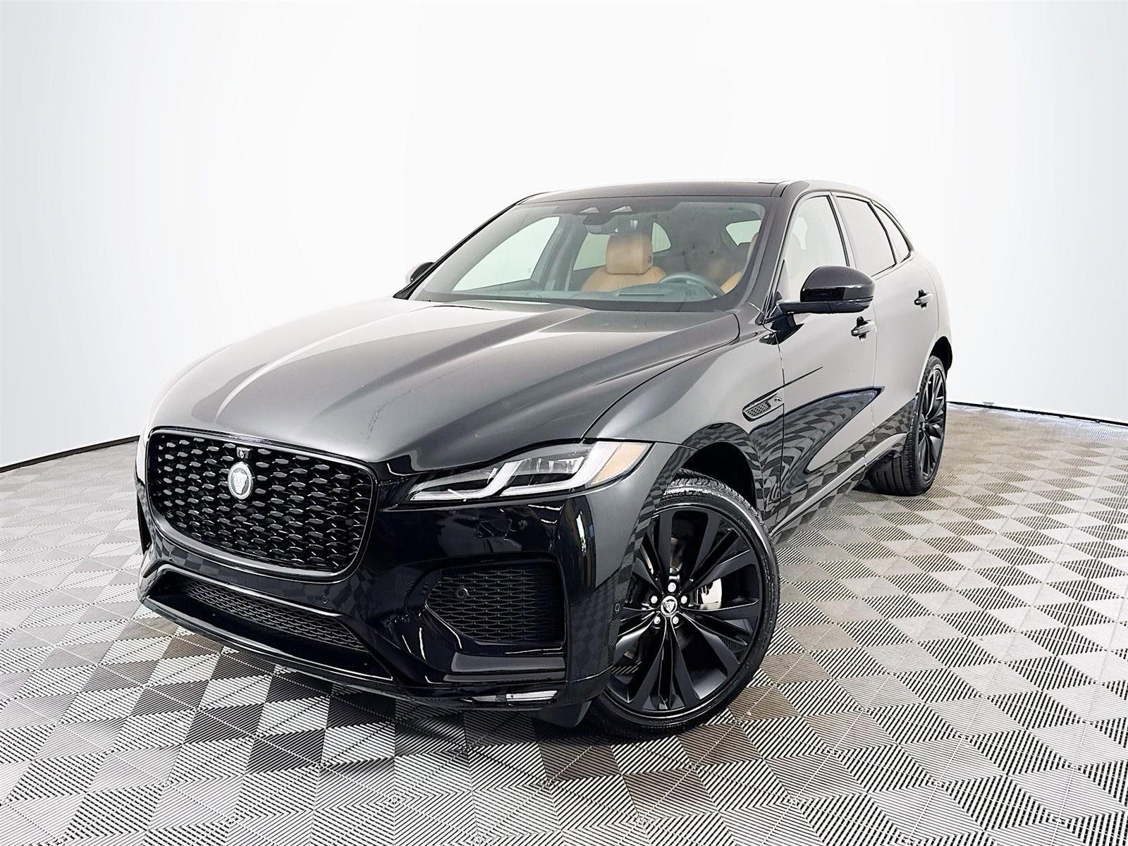 2026 Jaguar F-Pace R-Dynamic S's photo