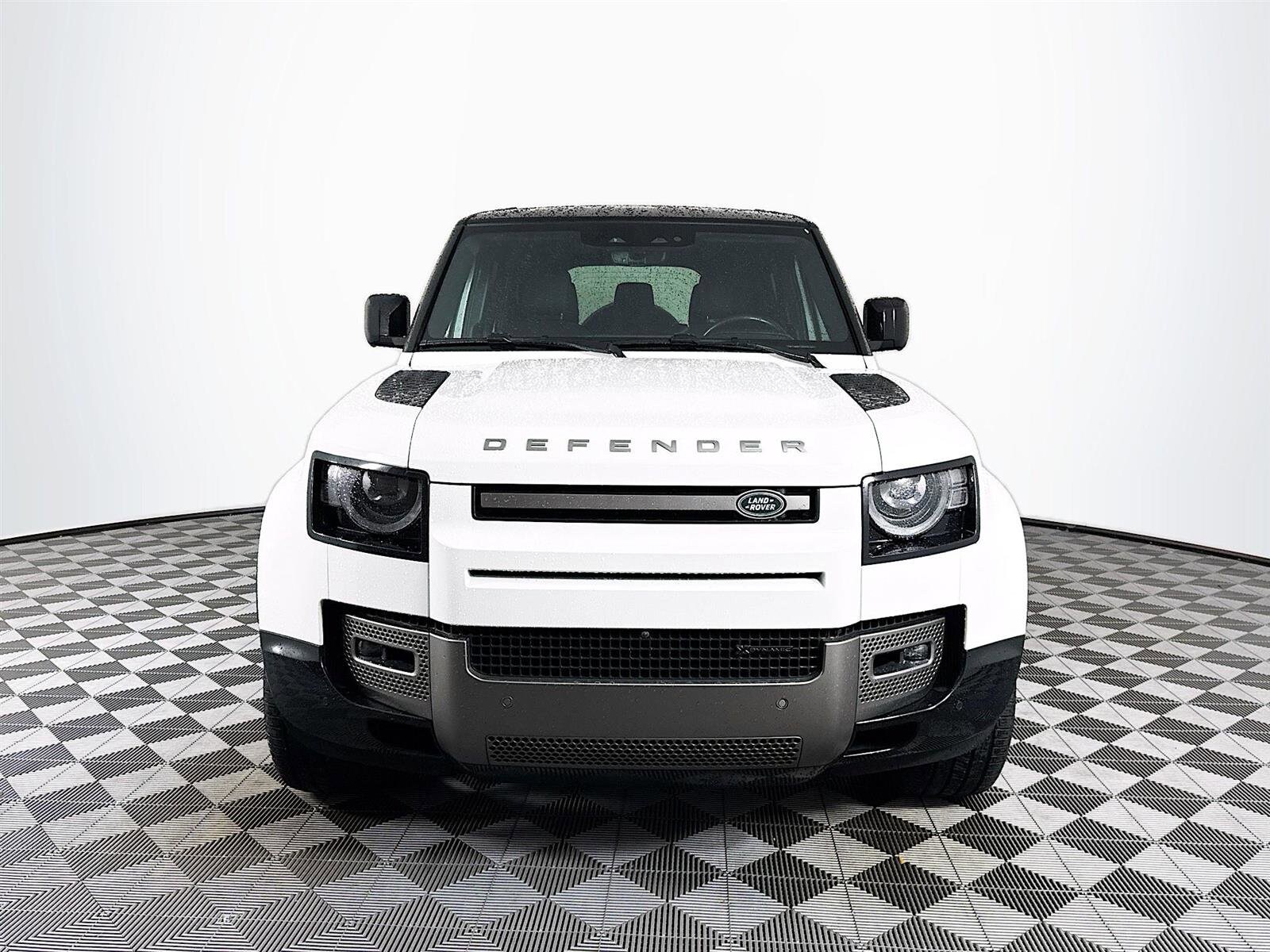 2023 Land Rover Defender 110 X-Dynamic SE photo 2