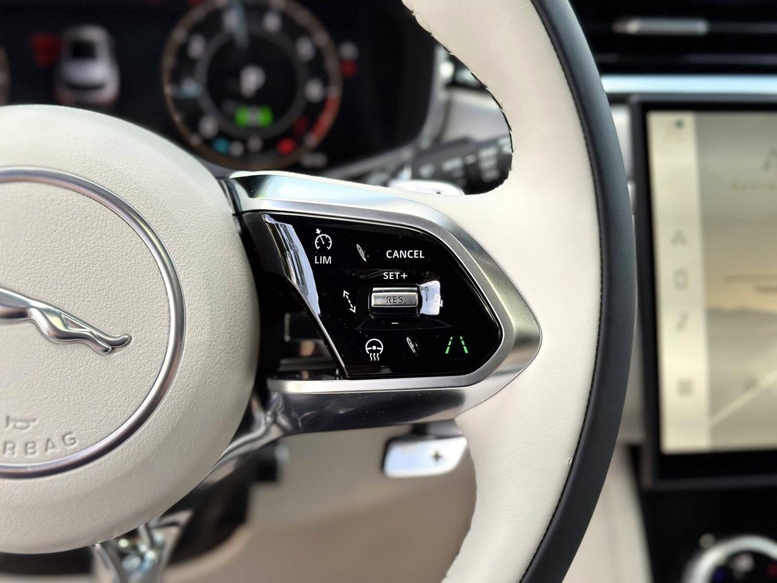 2026 Jaguar F-Pace R-Dynamic S - Photo 22