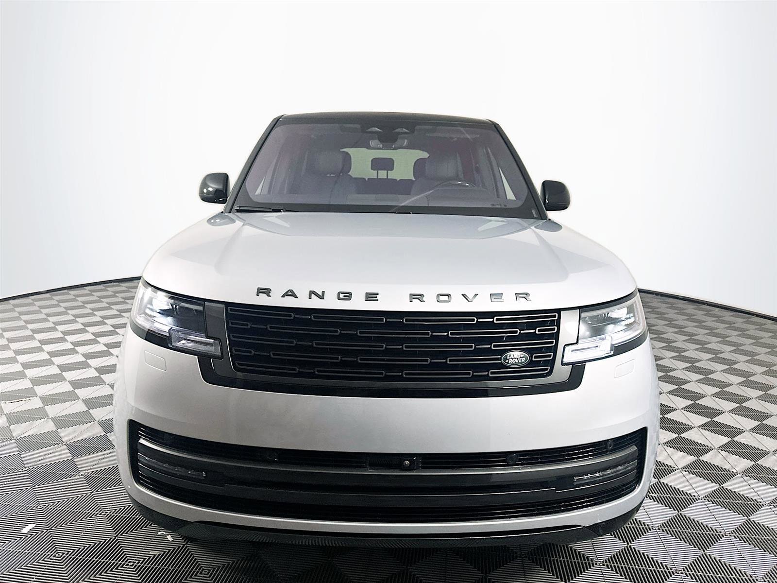 Used 2023 Land Rover Range Rover SE with VIN SALKP9FU4PA048570 for sale in Saint Petersburg, FL