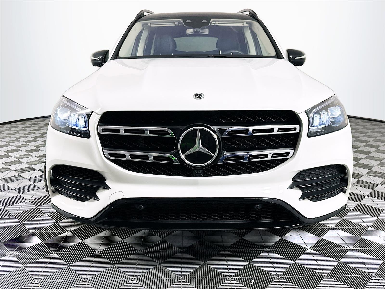 Used 2023 Mercedes-Benz GLS Base with VIN 4JGFF8GE8PB020273 for sale in Saint Petersburg, FL