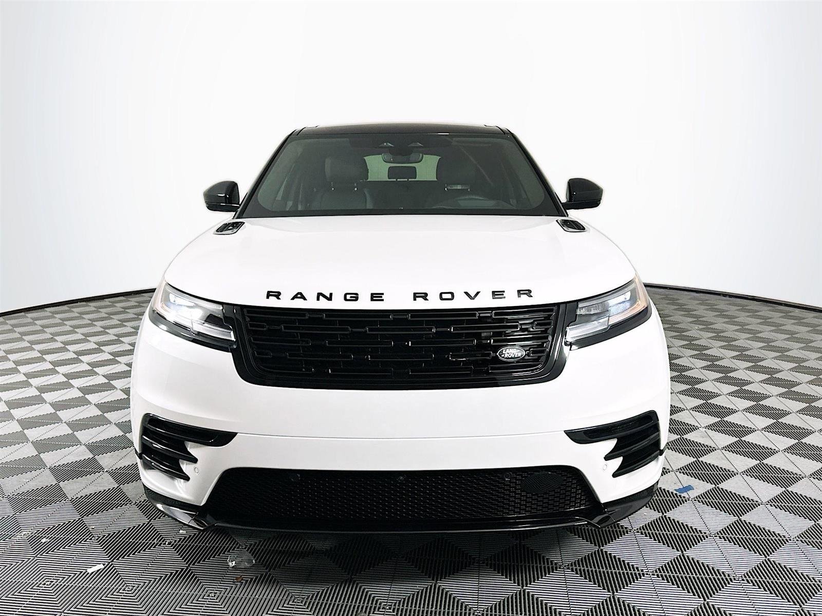 Used 2025 Land Rover Range Rover Velar Dynamic SE with VIN SALYL2EX2SA392657 for sale in Saint Petersburg, FL