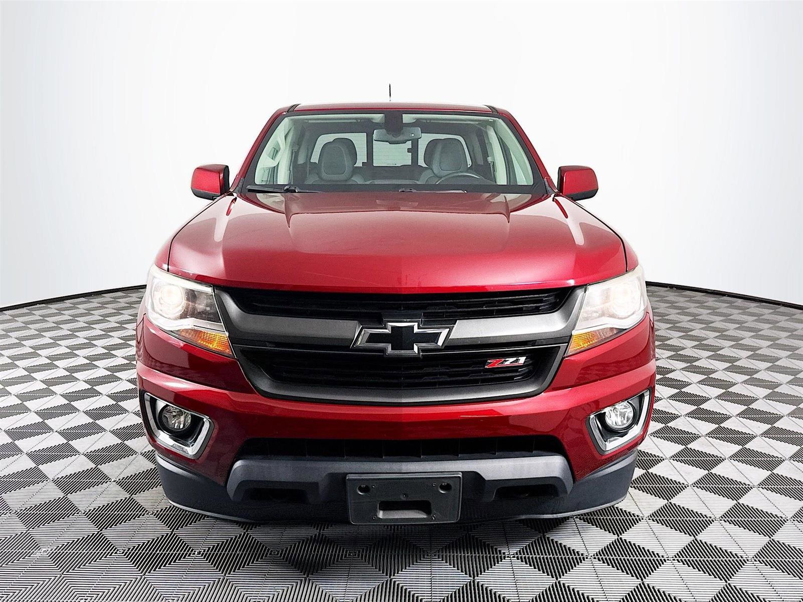 Used 2018 Chevrolet Colorado Z71 with VIN 1GCPTDE15J1225489 for sale in Saint Petersburg, FL