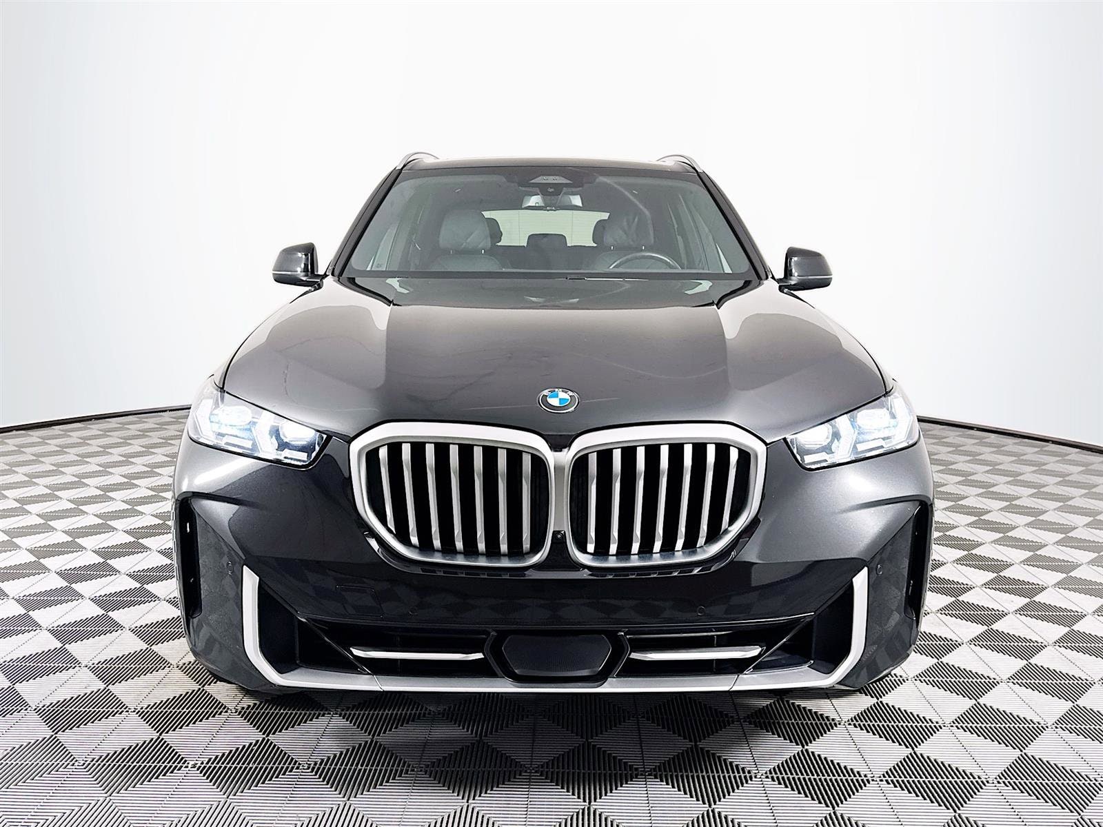 Used 2024 BMW X5 40i with VIN 5UX23EU0XR9S21314 for sale in Saint Petersburg, FL
