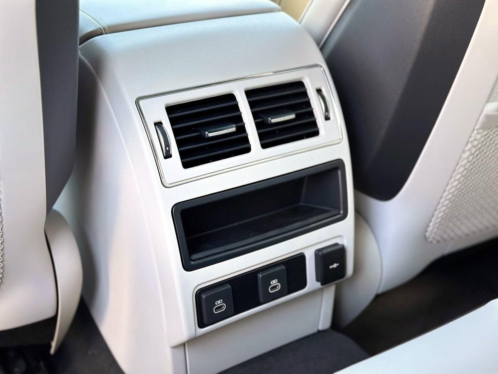 2026 Jaguar F-Pace R-Dynamic S - Photo 10